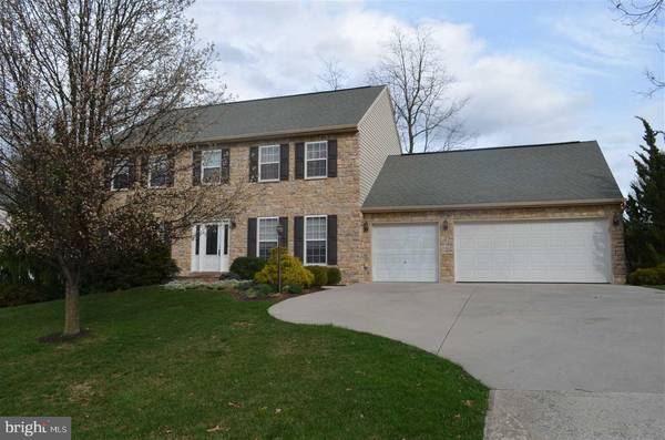 145 FIELDSTONE DR, Carlisle, PA 17015