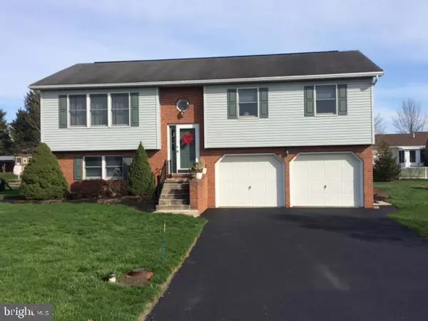 319 HOLSWART DR, Shippensburg, PA 17257