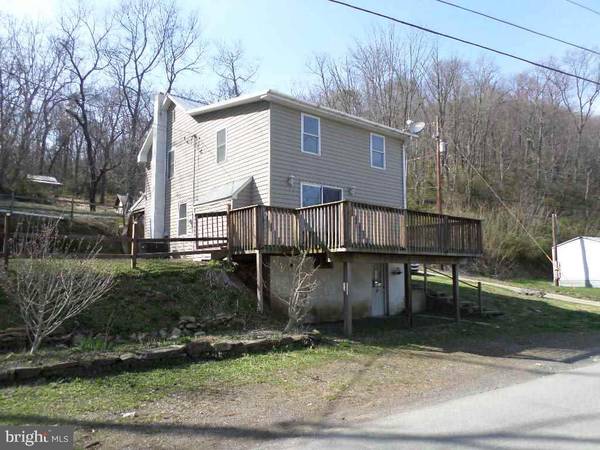 38 OLD TRAIL RD, Liverpool, PA 17045