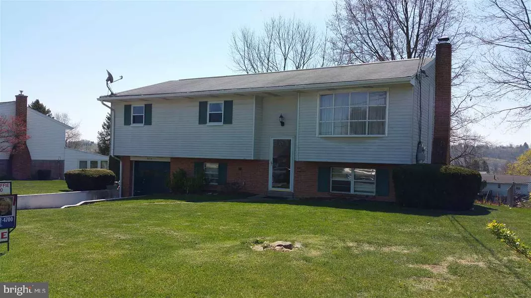 8013 EVELYN ST, Hummelstown, PA 17036