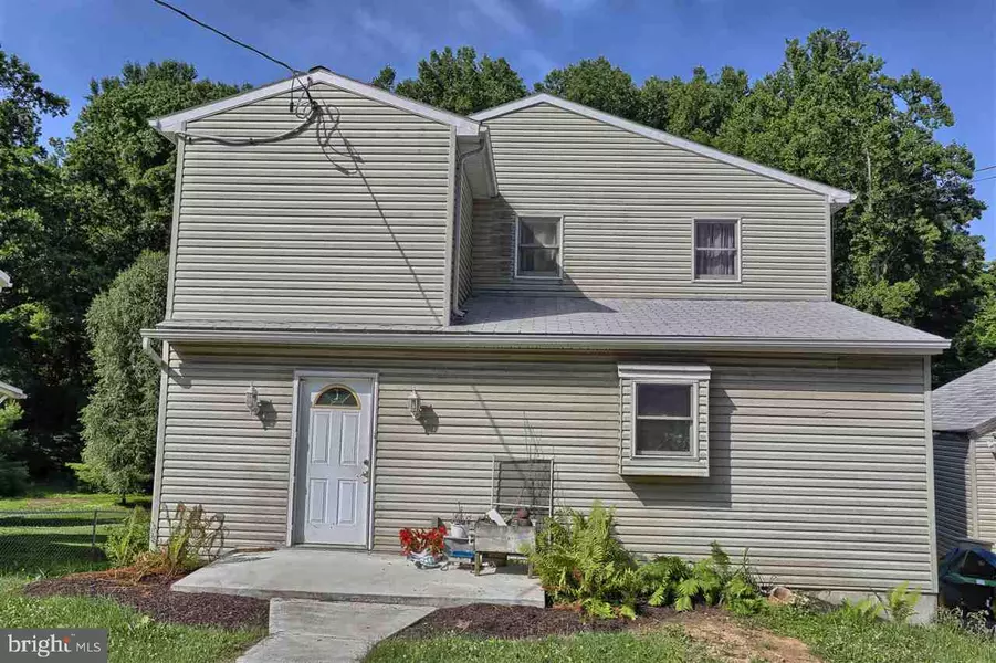 635 LEWISBERRY RD, New Cumberland, PA 17070