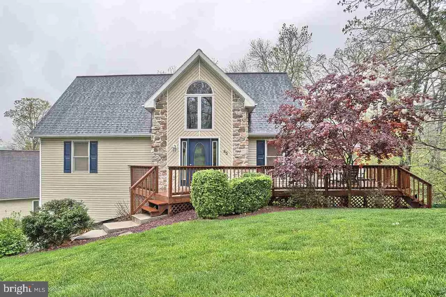 85 BYRON NELSON CIR, Etters, PA 17319