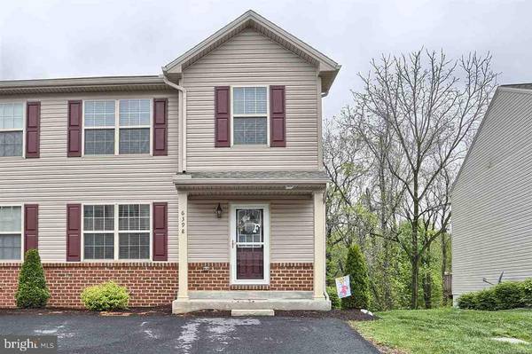 6398 CREEKBEND DR, Mechanicsburg, PA 17050