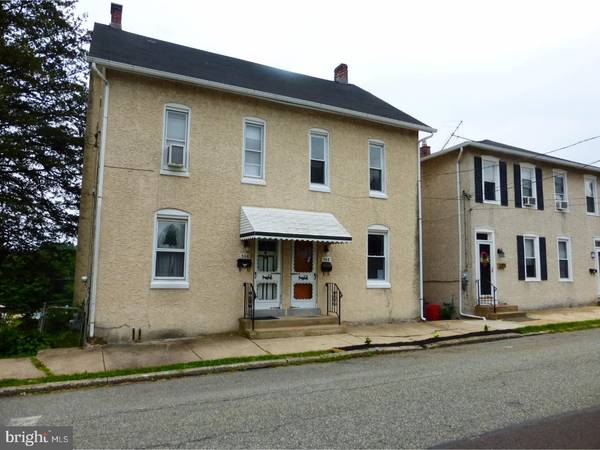 308 CHESTNUT ST, Spring City, PA 19475