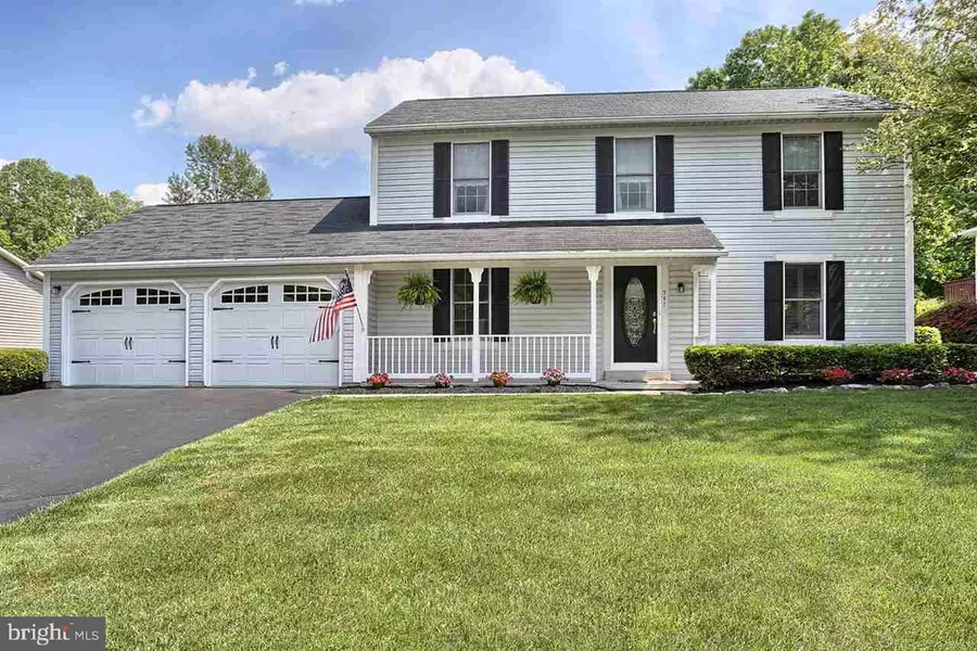 547 RANDALL CIR, Hummelstown, PA 17036