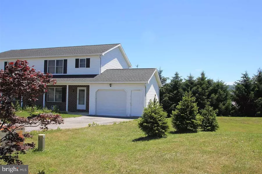 20 HOLLY CT, Shippensburg, PA 17257