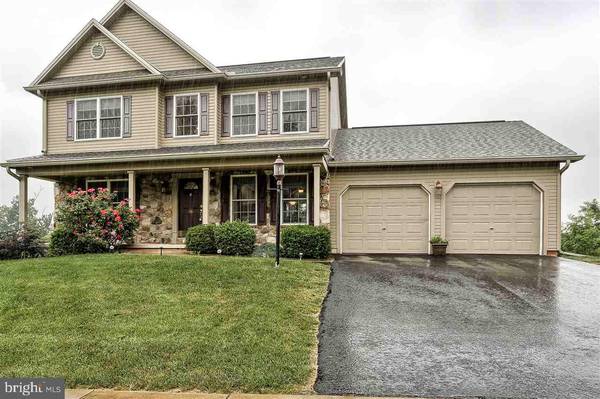 30 HOLLY LN, Etters, PA 17319