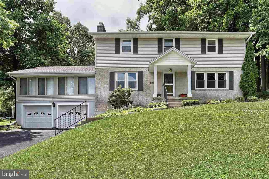 1465 JILL DR, Hummelstown, PA 17036