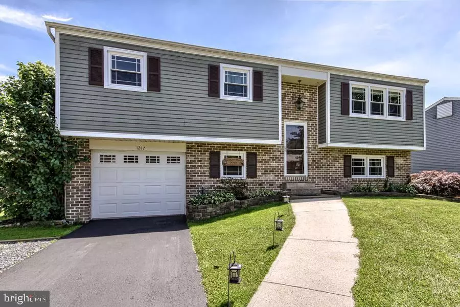 1217 GROSS DR, Mechanicsburg, PA 17050