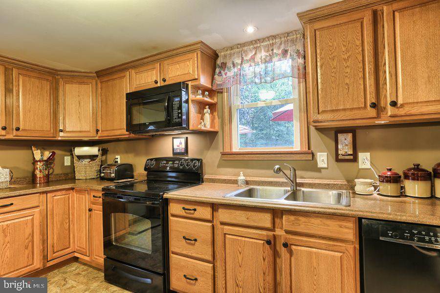 Newville, PA 17241,385 SHIPPENSBURG RD