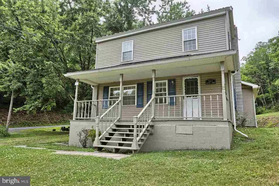 323 SALEM RD, Klingerstown, PA 17941