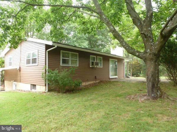 4 HOLLY RD, Marysville, PA 17053