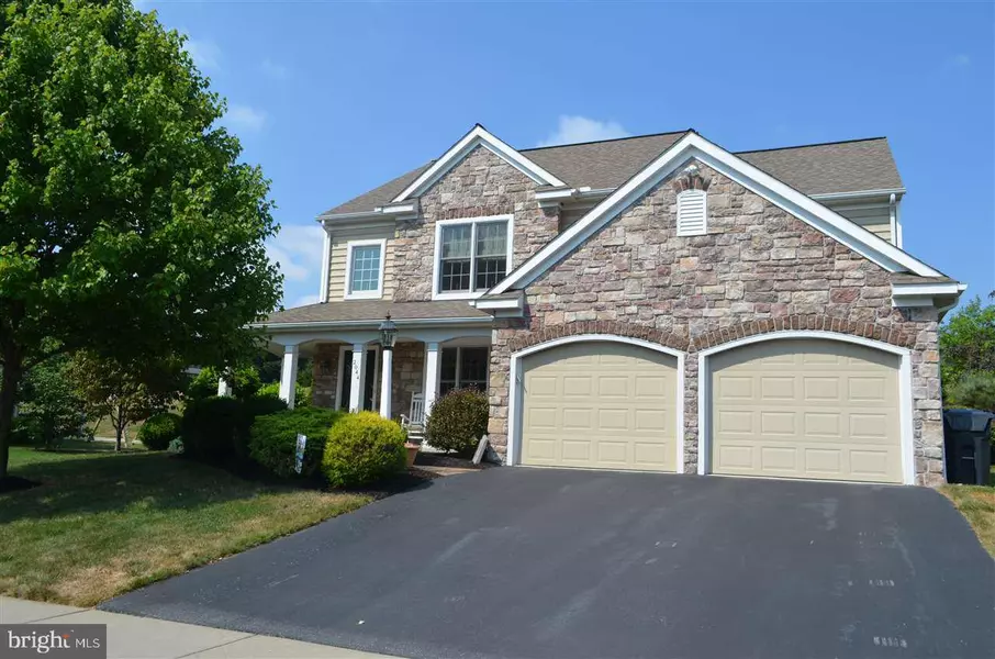 2044 HARVEST DR, Mechanicsburg, PA 17055