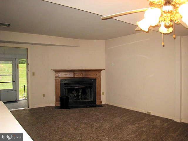 Palmyra, PA 17078,404 BARRINGTON CT