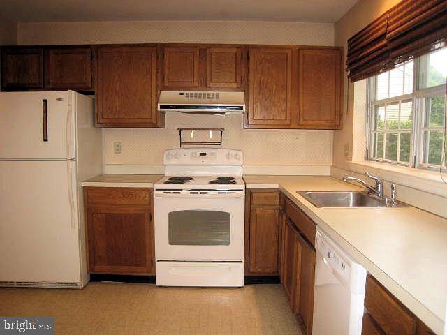 Palmyra, PA 17078,404 BARRINGTON CT