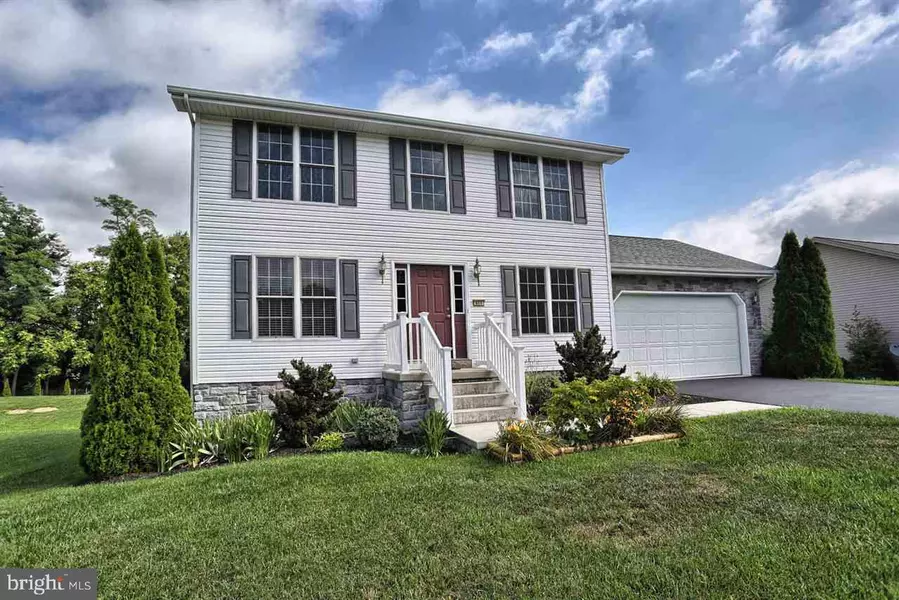 860 EVERGREEN DR, Middletown, PA 17057