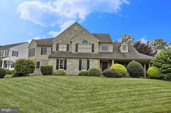 980 MUIRFIELD DR, Hummelstown, PA 17036