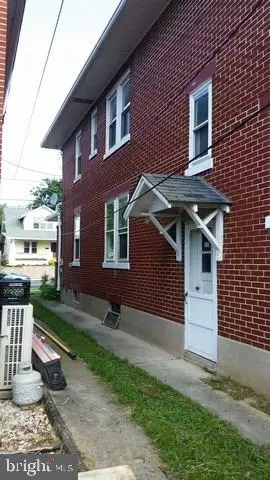 Palmyra, PA 17078,828 W MAIN ST