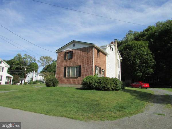 260 RIVER RD, Dalmatia, PA 17017