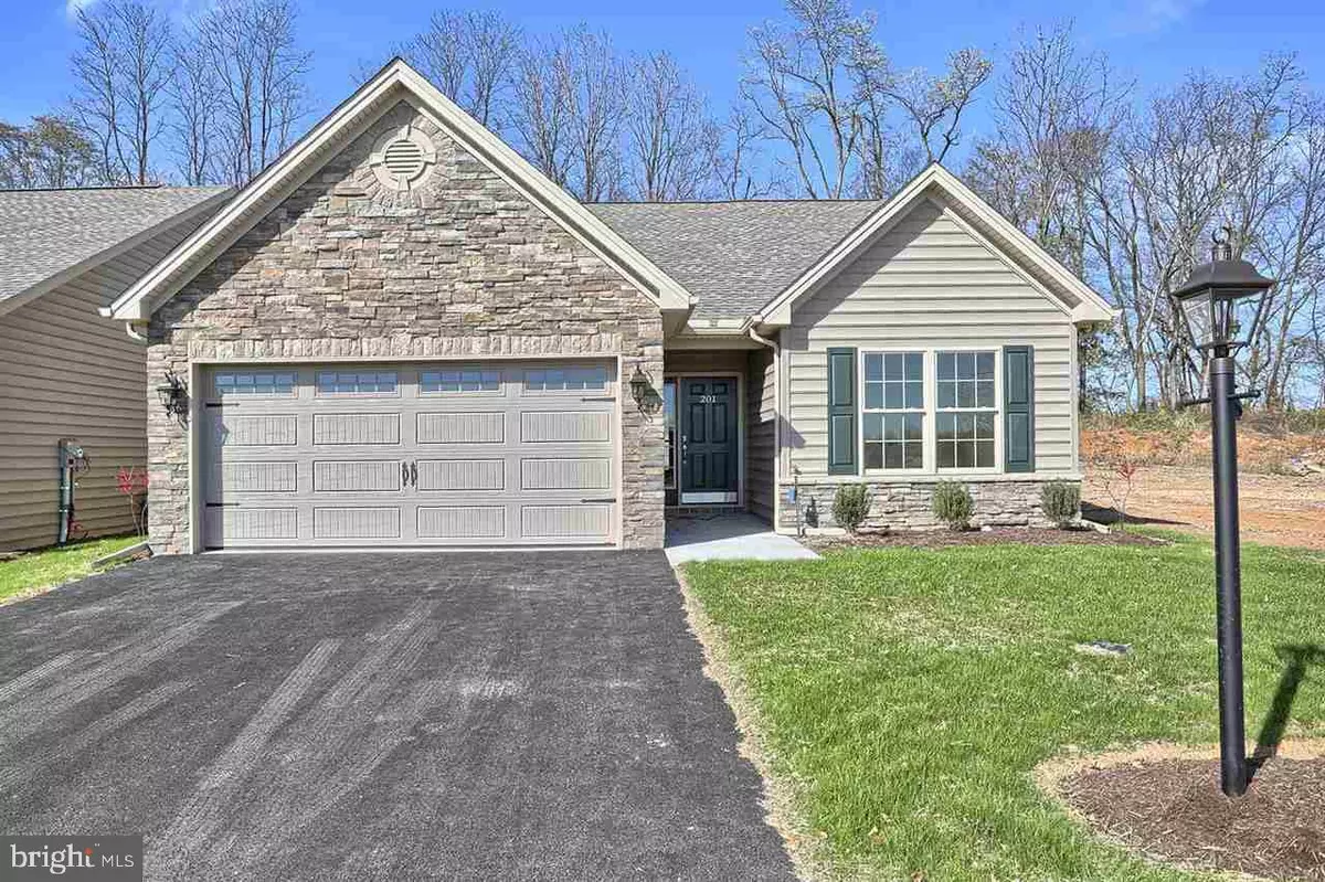 Mechanicsburg, PA 17050,103 DRURY LN #18