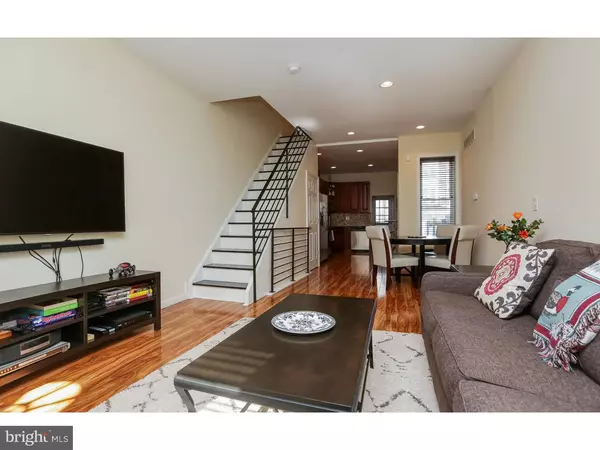 1933 CAMBRIDGE ST, Philadelphia, PA 19130