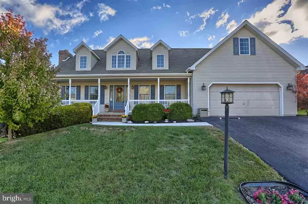 14 WINEBERRY DR, Mechanicsburg, PA 17055