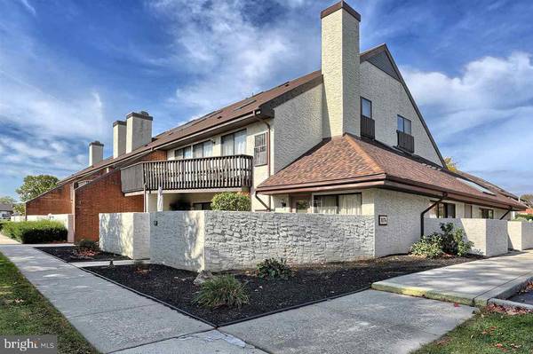 1076 LANCASTER BLVD #14, Mechanicsburg, PA 17055