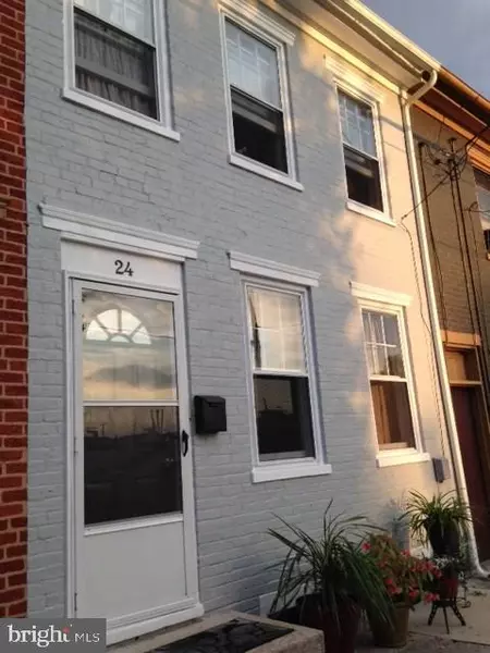 24 S EAST ST, Carlisle, PA 17013