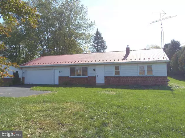 2226 NEWVILLE RD, Carlisle, PA 17015