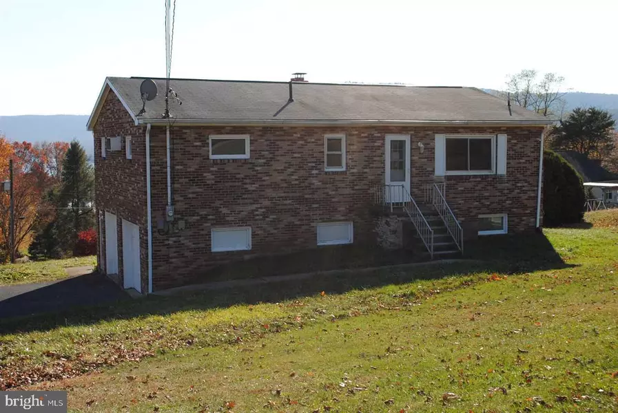 41 EISENHOWER BLVD, Duncannon, PA 17020