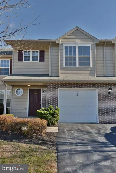 104 CARDINAL LN, Hummelstown, PA 17036