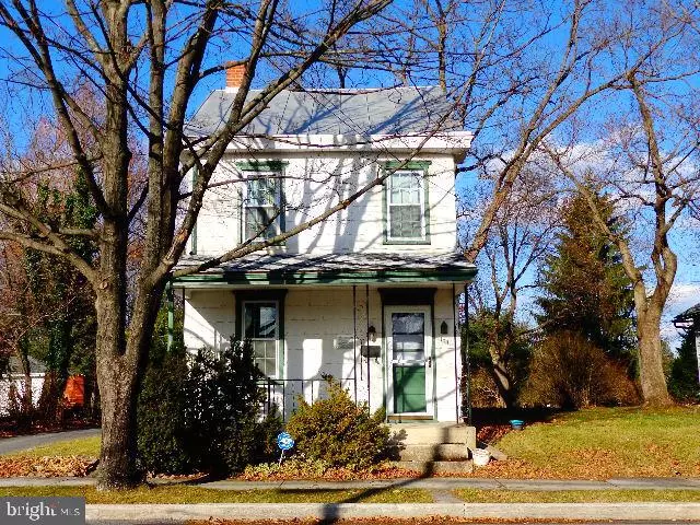 137 F ST, Carlisle, PA 17013