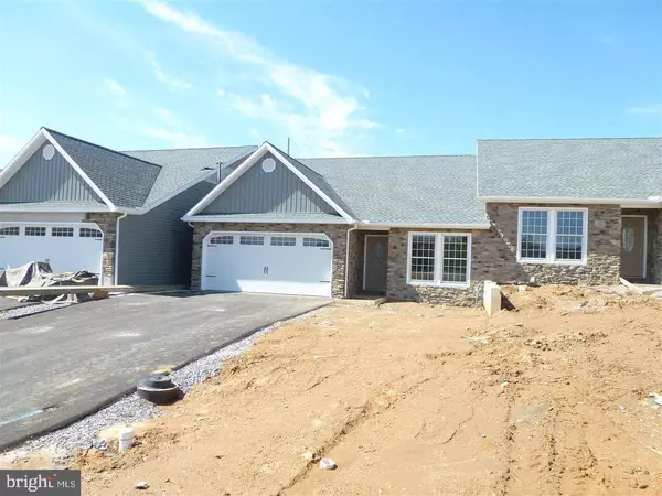 257 PIN OAK LN, Shippensburg, PA 17257