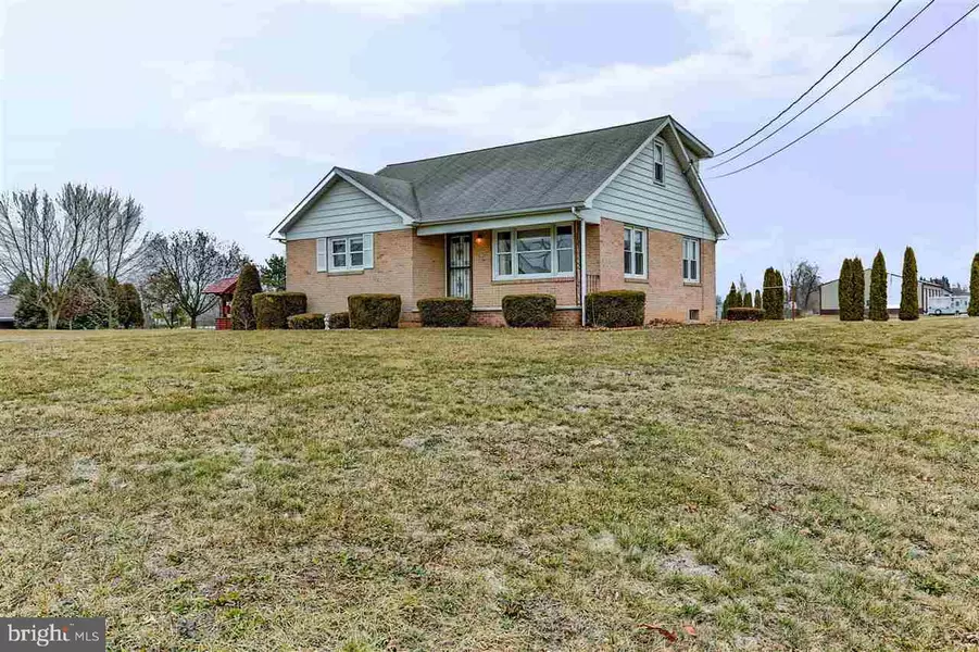 29 MIDDLE SPRING AVE, Shippensburg, PA 17257