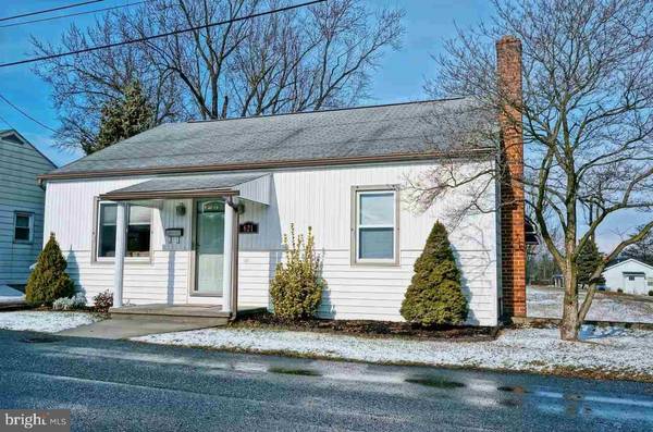 621 CEDAR AVE, Middletown, PA 17057