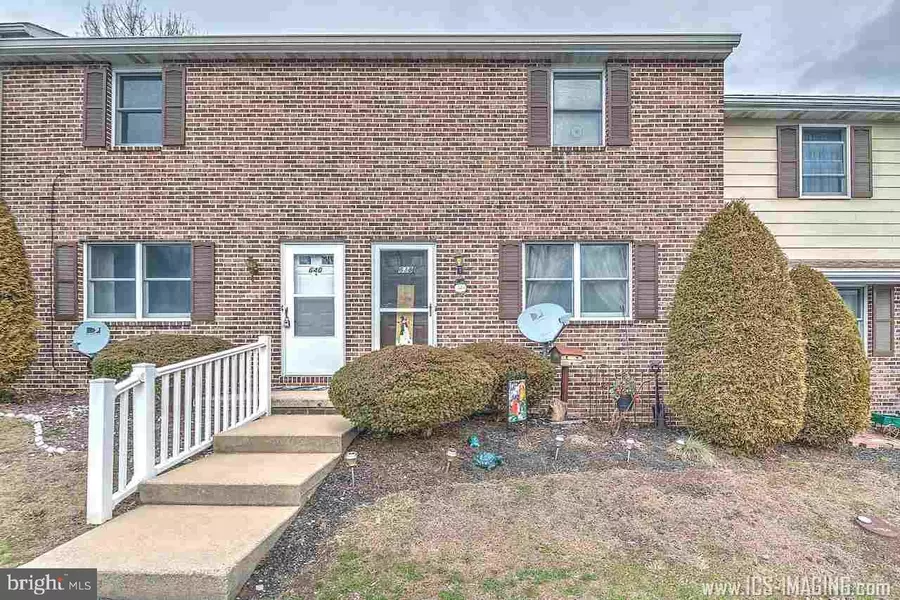 638 GATES LN, Enola, PA 17025