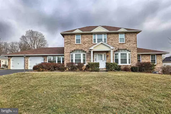 7 STRAYER DR, Carlisle, PA 17013