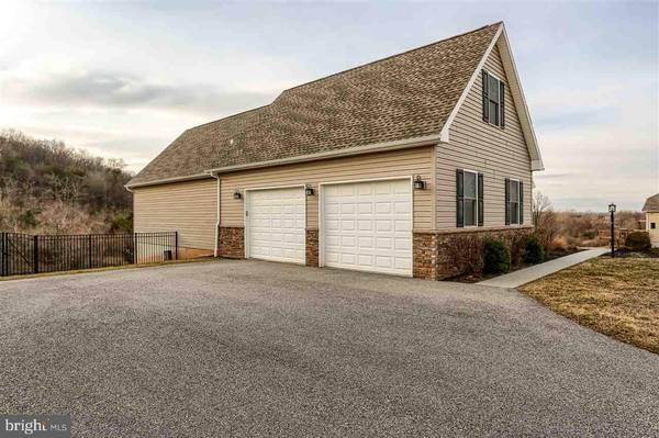 Lewisberry, PA 17339,759 MAPLE SHADE DR