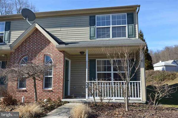 33 PETERSBURG LN, Duncannon, PA 17020