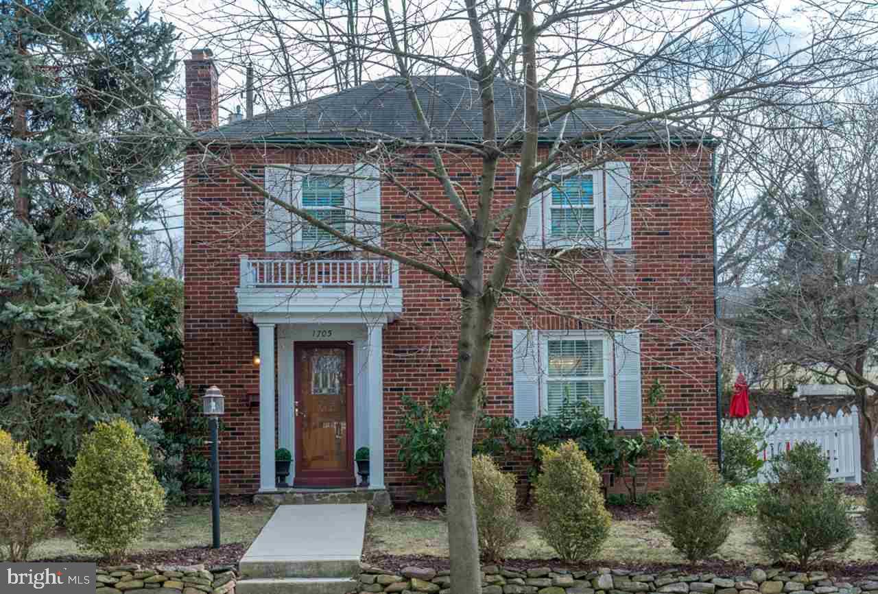 1705 LINCOLN ST, Camp Hill, PA 17011