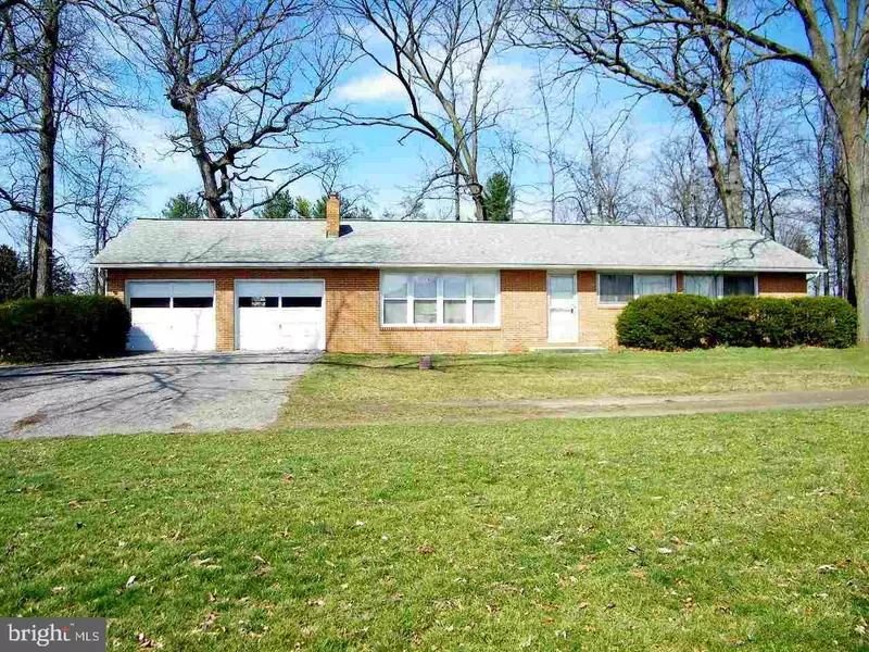 219 SMITH RD, Shippensburg, PA 17257