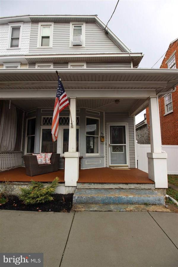 63 E MAIN ST, Newville, PA 17241