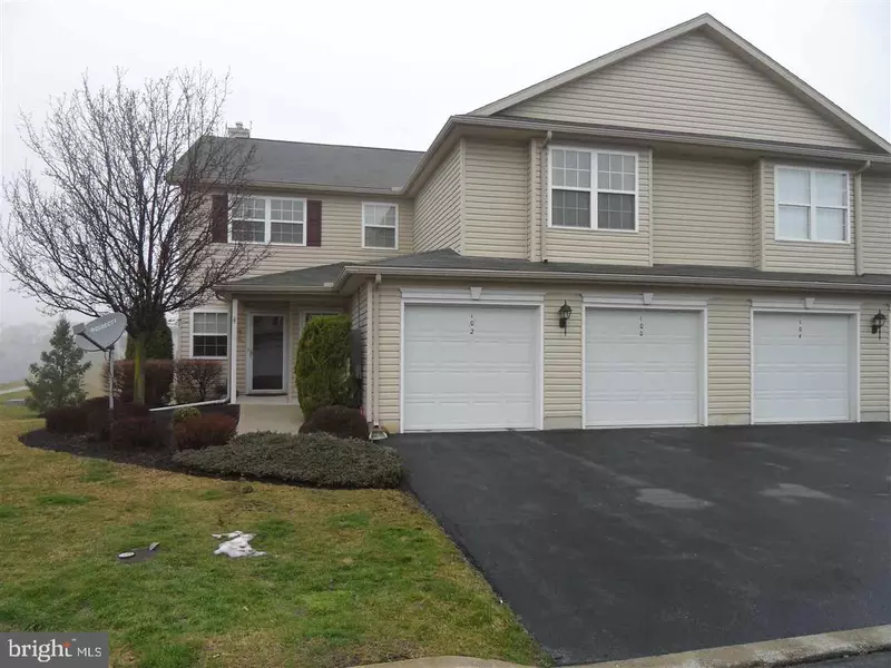 100 SPARROW RD, Hummelstown, PA 17036