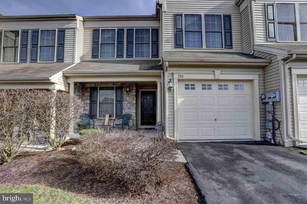 753 CREEKSIDE DR, Hummelstown, PA 17036