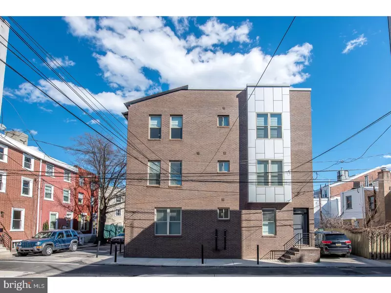 128 TITAN ST, Philadelphia, PA 19147