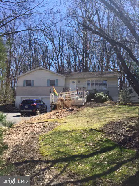 1366 FOX GLENN DR, Hummelstown, PA 17036