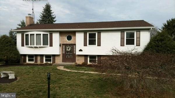 17 KAIL AVE, Shippensburg, PA 17257