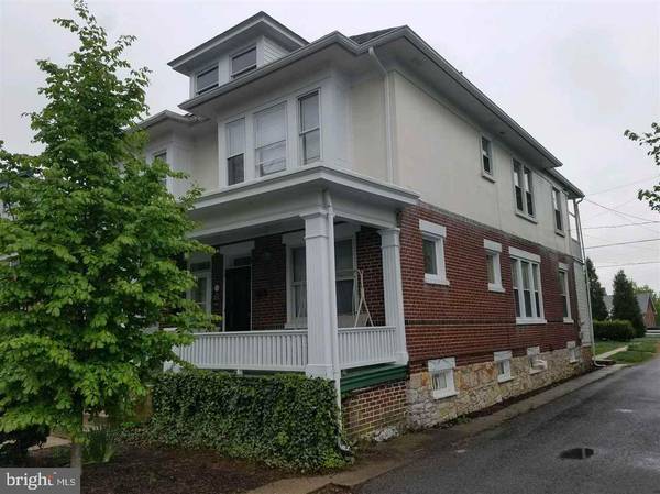 24 PARKER ST, Carlisle, PA 17013