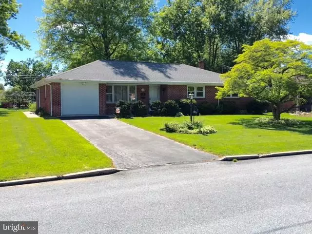 1053 S GREEN ST, Palmyra, PA 17078