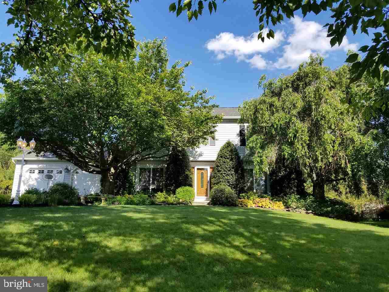8 WINTER DR, Dillsburg, PA 17019